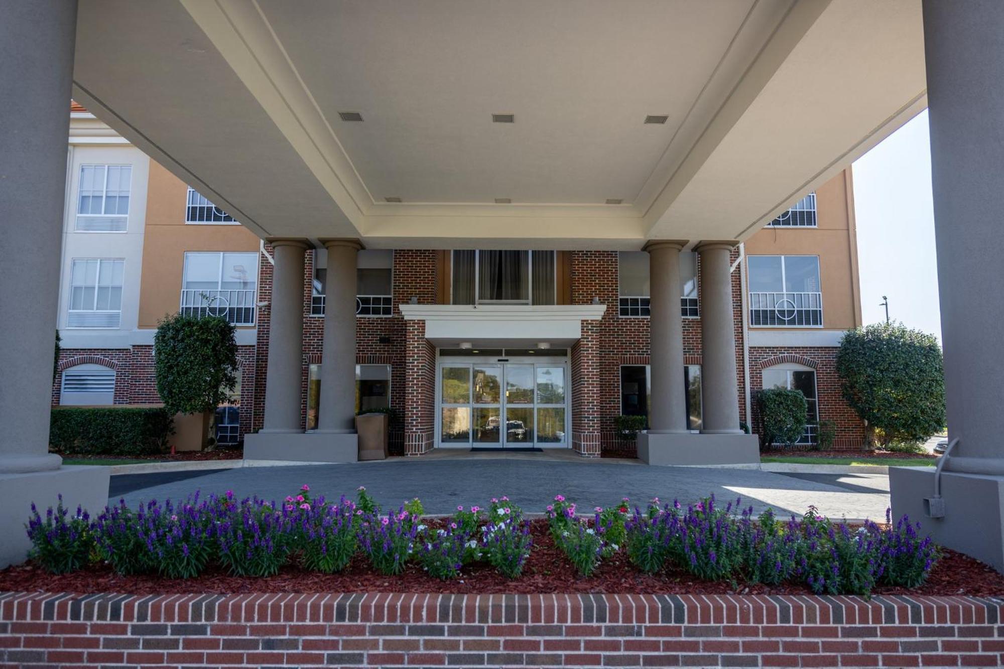 Holiday Inn Express Vicksburg, An Ihg Hotel Екстериор снимка